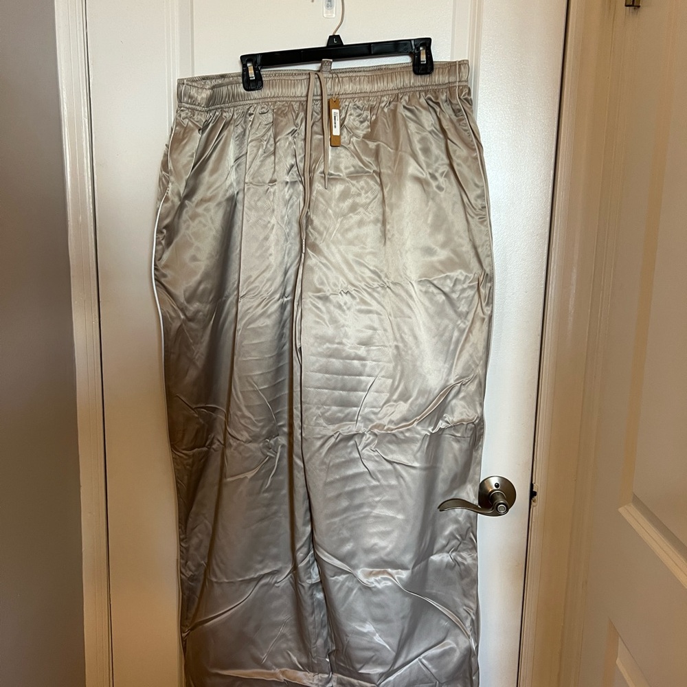 SKIMS new w/tags Utility Sport Track Pant Silver 3X FREE SHIPPING